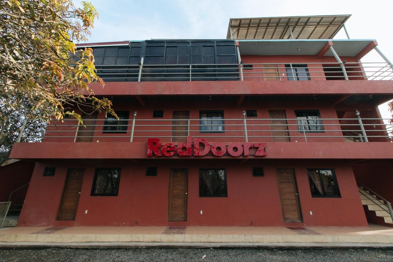 Reddoorz Plus At Malabag Silang - Vaccinated Staff Bagian luar foto